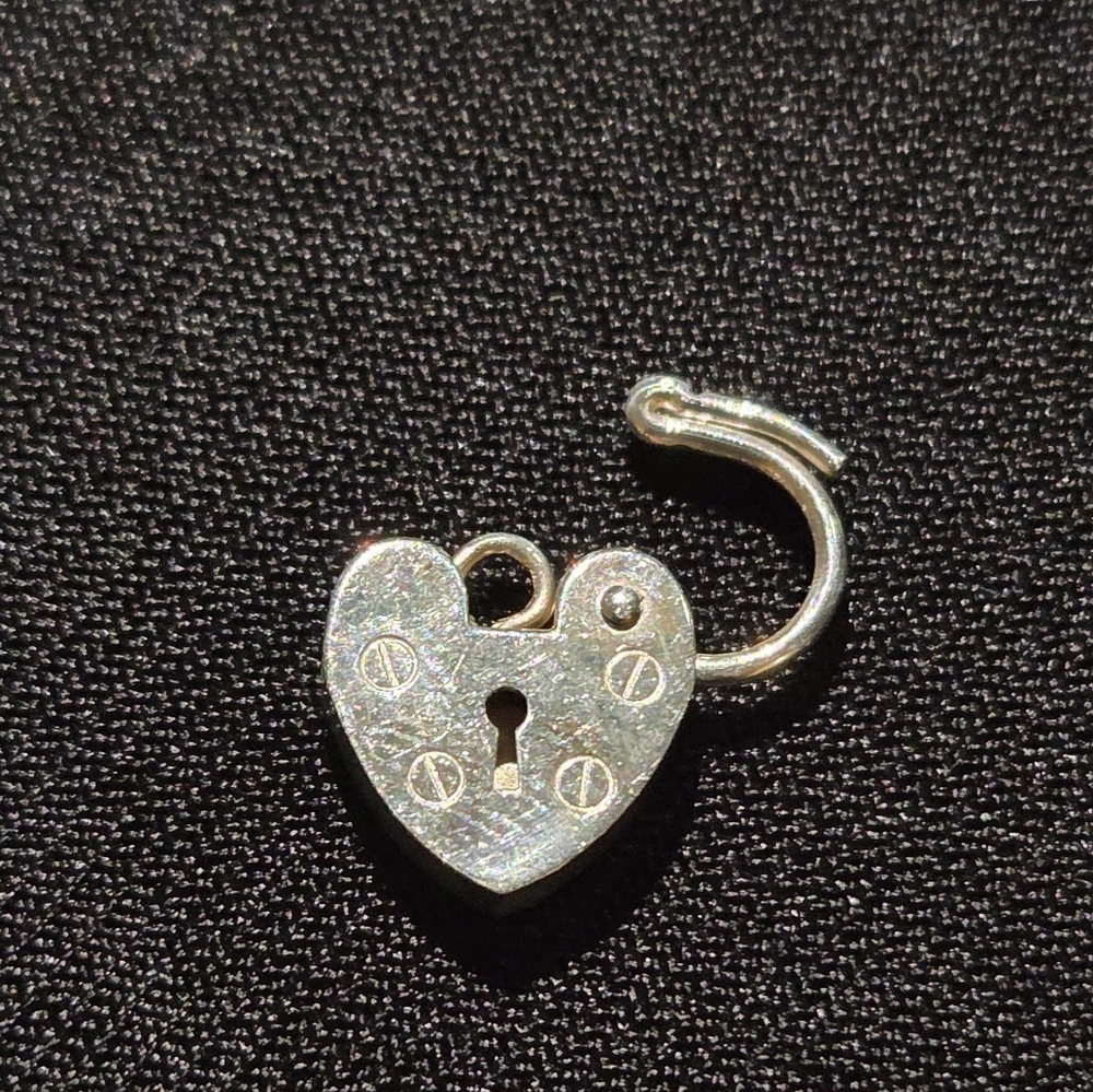 ⚡️Flash Sale‼️LC  Vintage Sterling Silver Heart Lock Charm